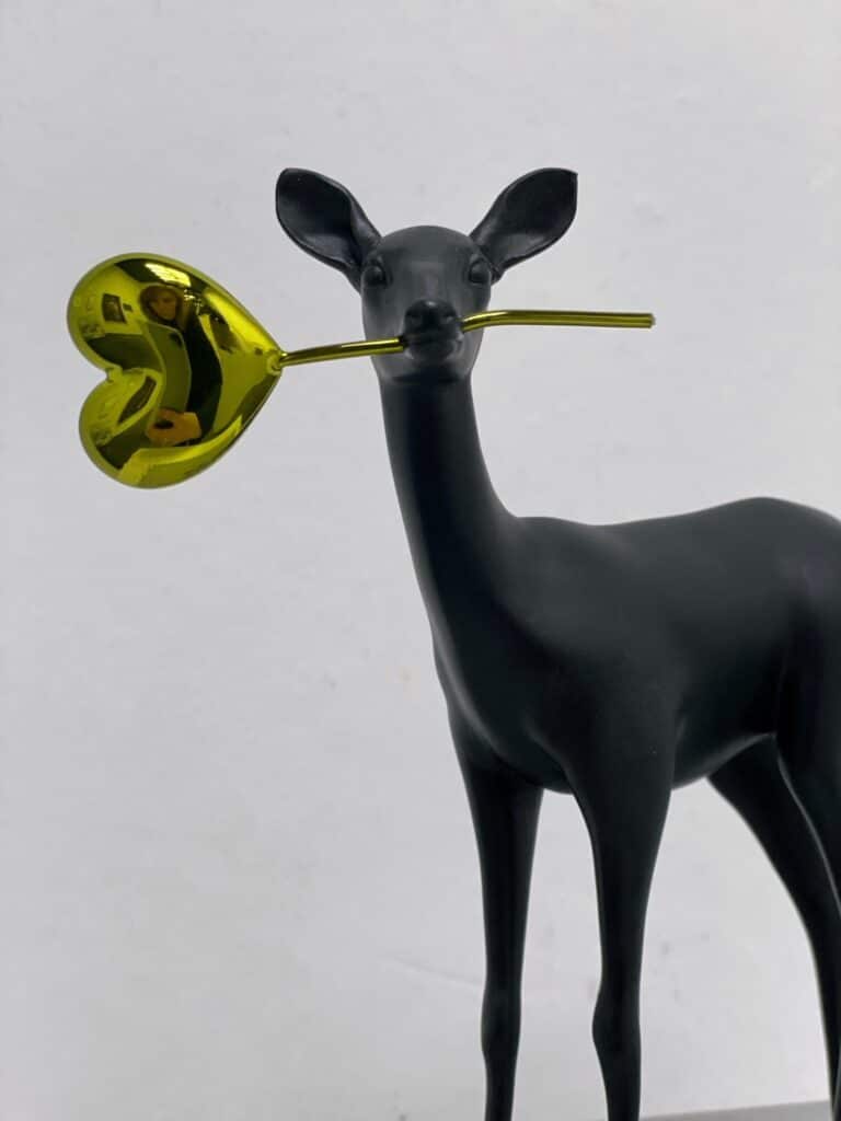 Oh Deer – sculpture black/green