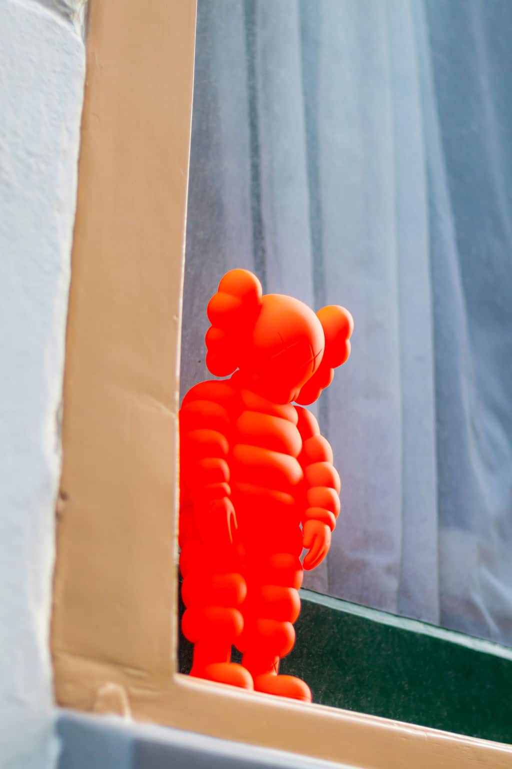 KAWS What Party - orange | Kunsthuizen