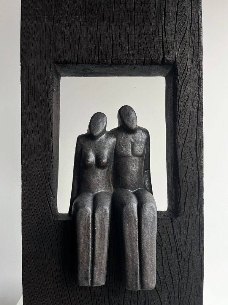 Giuseppe Lamers -Overpeinzing in zwart hout -de Kunsthuizen Het paar in zwart hout