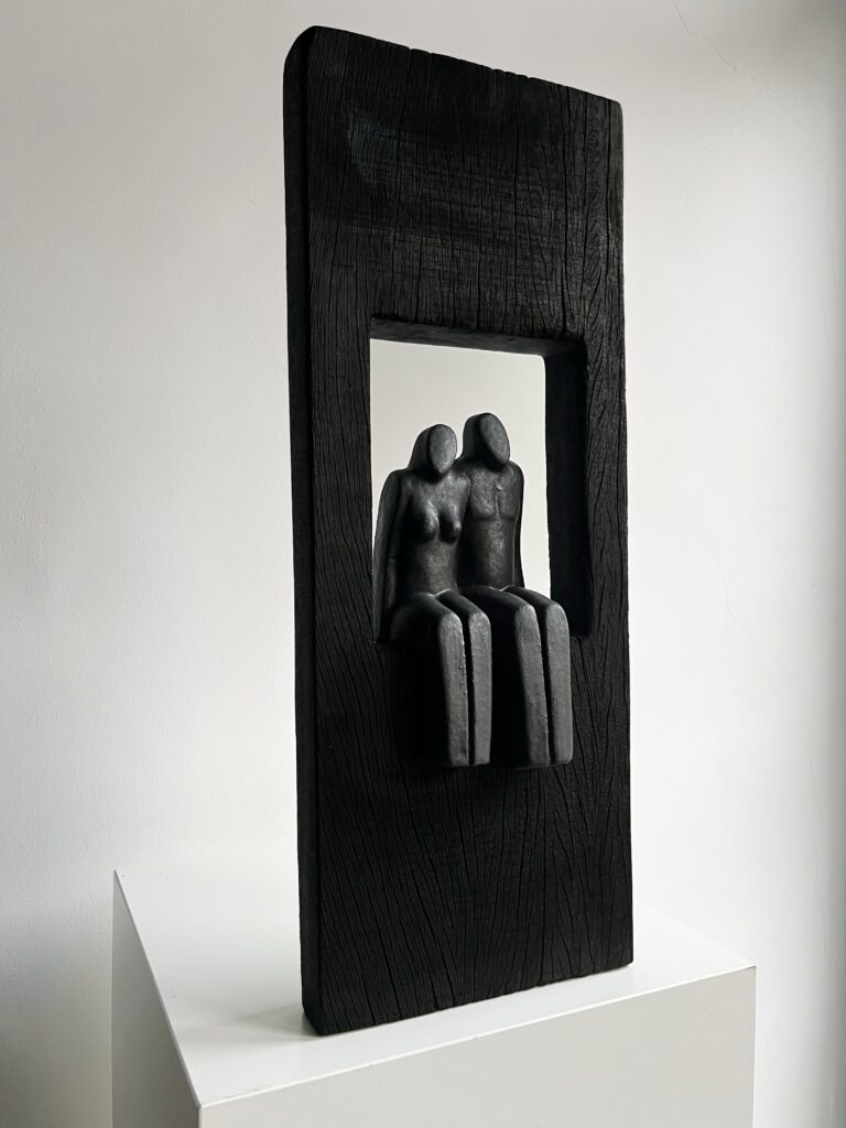 Giuseppe Lamers -Overpeinzing in zwarthout - de Kunsthuizen Het paar in zwart hout